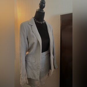 ABERCROMBIE@FITCH SET BLAZER AND SKIRT SIZE XS